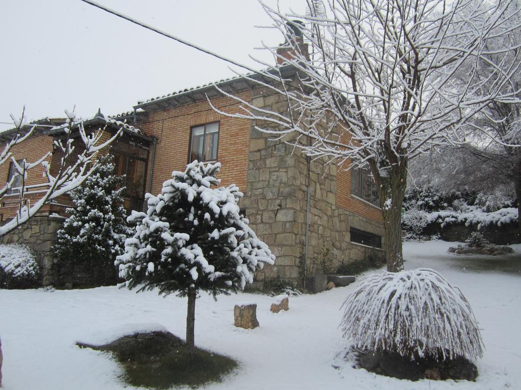 La Ladera Villa Hoyos del Espino Dış mekan fotoğraf