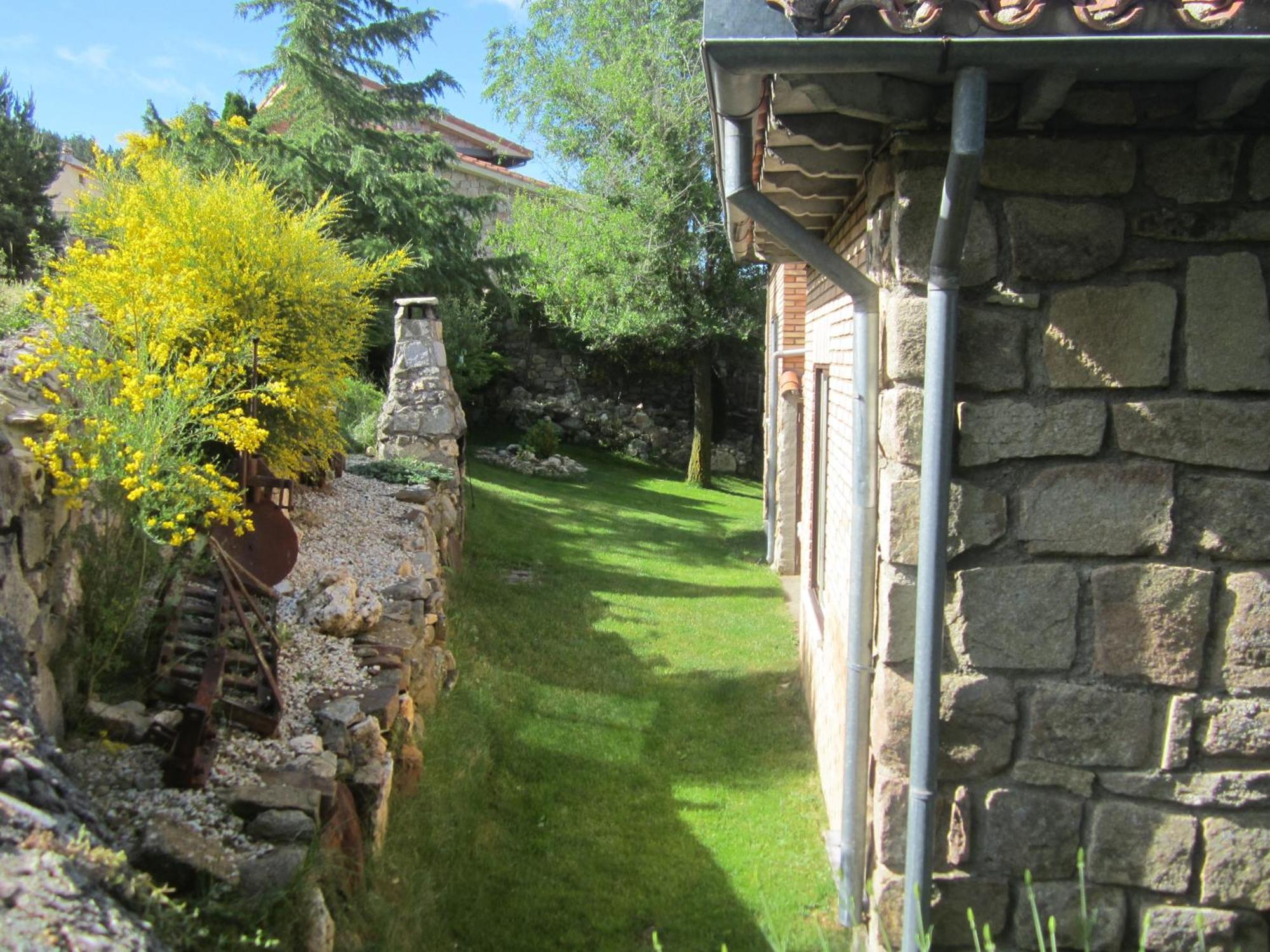 La Ladera Villa Hoyos del Espino Dış mekan fotoğraf